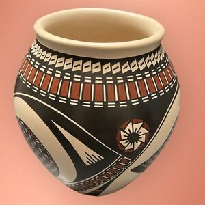 Mata Ortiz‎ Pottery Mirna Hernandez Vase Olla Jar Traditional Paquime Art Mexico